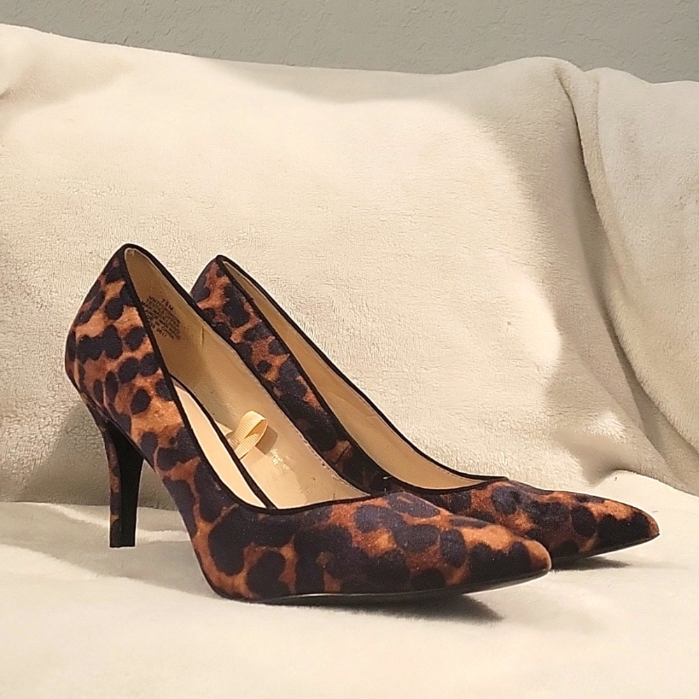 Nine West leopard print heels